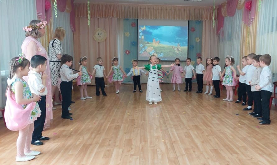 Весенние развлечения расцвели яркими красками