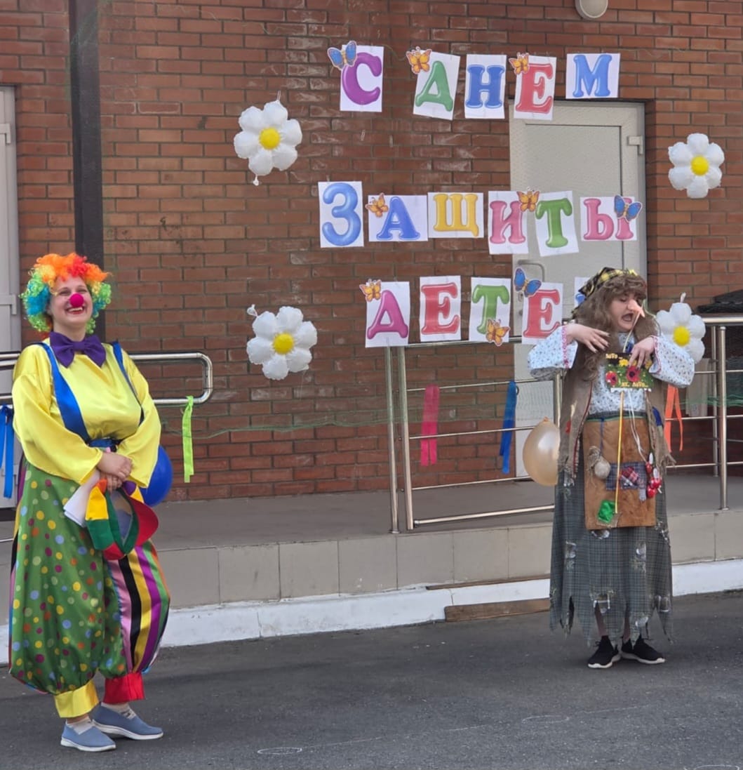 6 июня прошло развлечение "Волшебное лето в стране детства"
