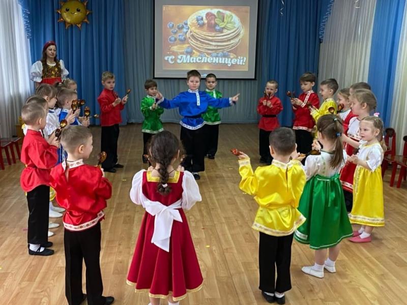 В нашем детском саду прошло замечательное развлечение, посвященное одному из самых веселых праздников – Масленице! 