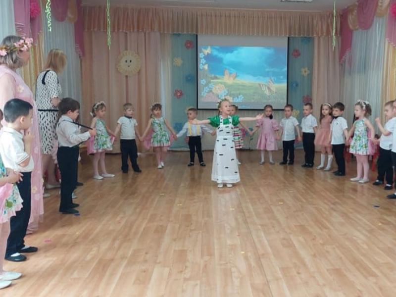 Весеннее развлчение в 9 группе